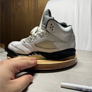 Jordan 5 Reverse Metallic Size 7y/womens 8.5